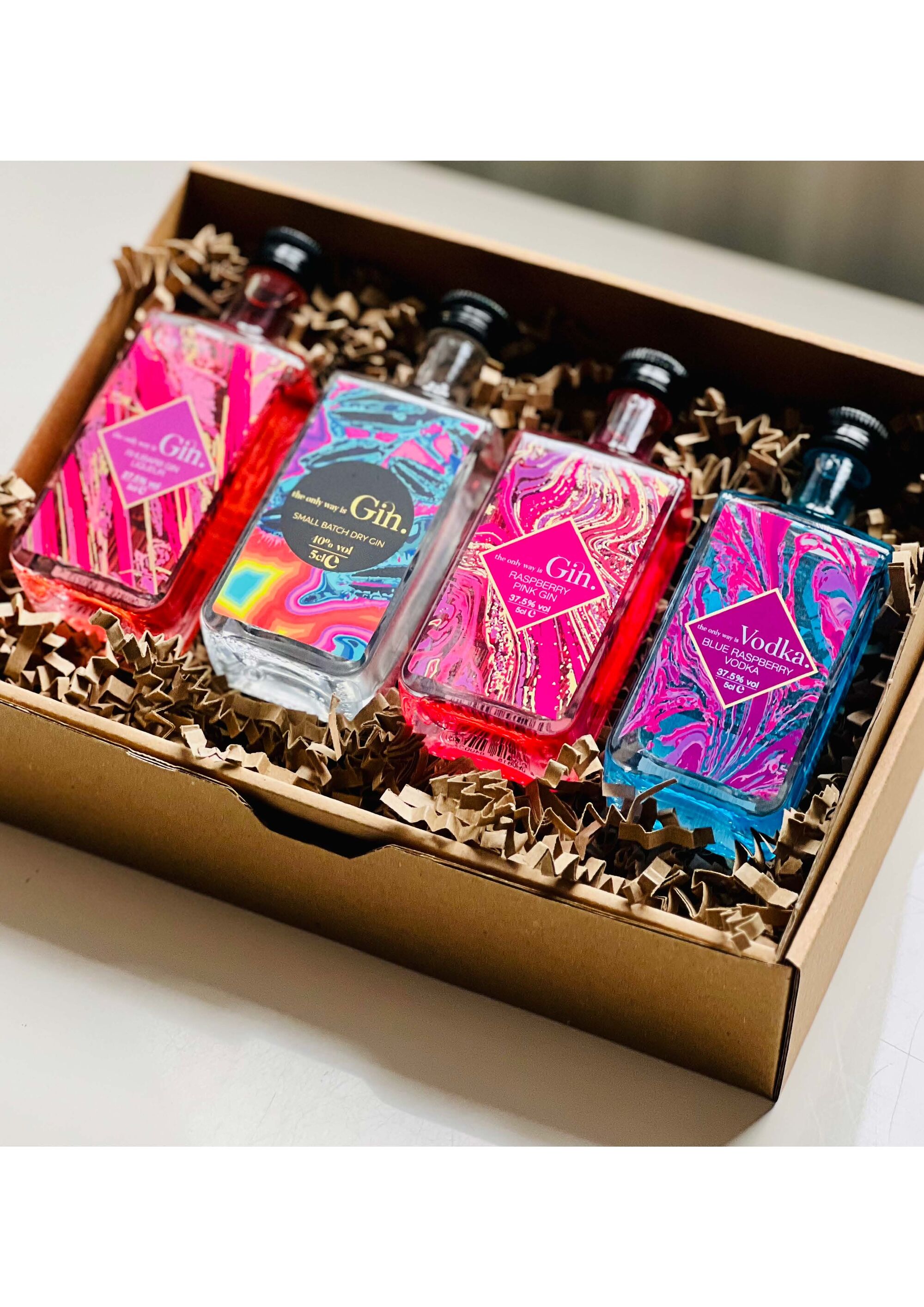 Gin Lovers Gift Box | Luxury Gin Gift Set | Gin Miniatures 4 x 5cl